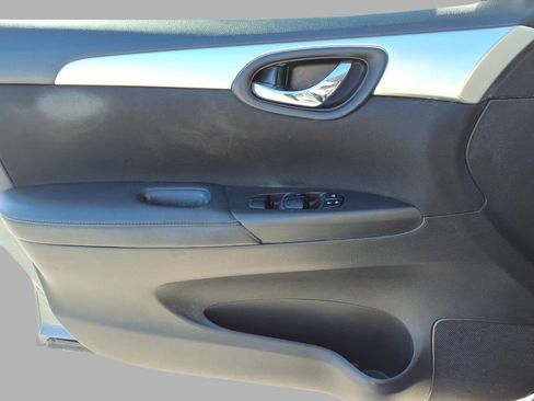 Used 2017 Nissan Sentra S image 13