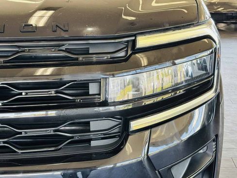 Used 2022 Ford Expedition Limited w/ Equipment Group 304A AWD/4WD image 20