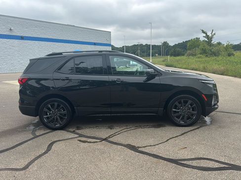 Used 2024 Chevrolet Equinox RS w/ LPO, Floor Liner Package AWD/4WD image 6