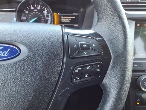 Used 2018 Ford Explorer XLT w/ Equipment Group 202A FWD image 18
