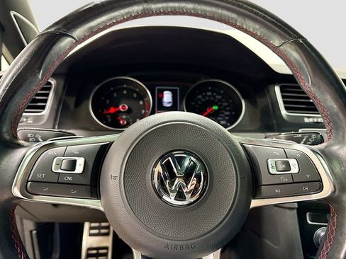 Used 2017 Volkswagen GTI SE image 13