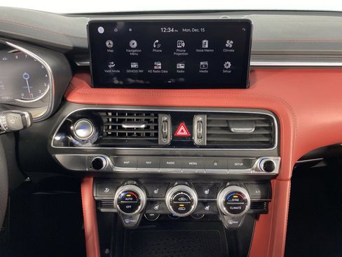 Used 2023 Genesis G70 2.0T w/ Sport Prestige Package image 24