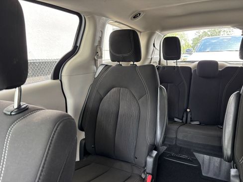 Used 2024 Chrysler Voyager LX FWD image 40