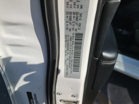 Used 2019 Jeep Grand Cherokee Altitude AWD/4WD image 18