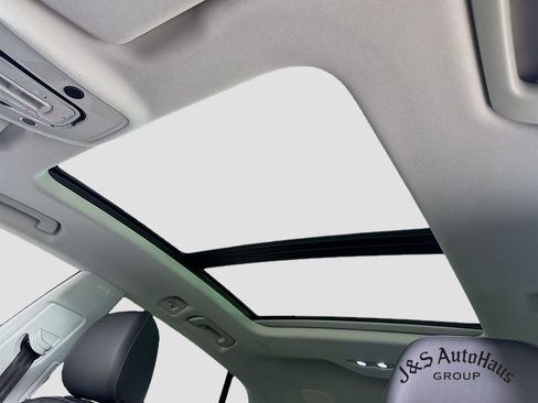 Used 2023 Audi Q8 Premium Plus w/ Premium Plus Package image 16