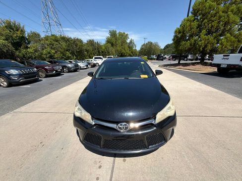 Used 2016 Toyota Camry SE FWD image 8