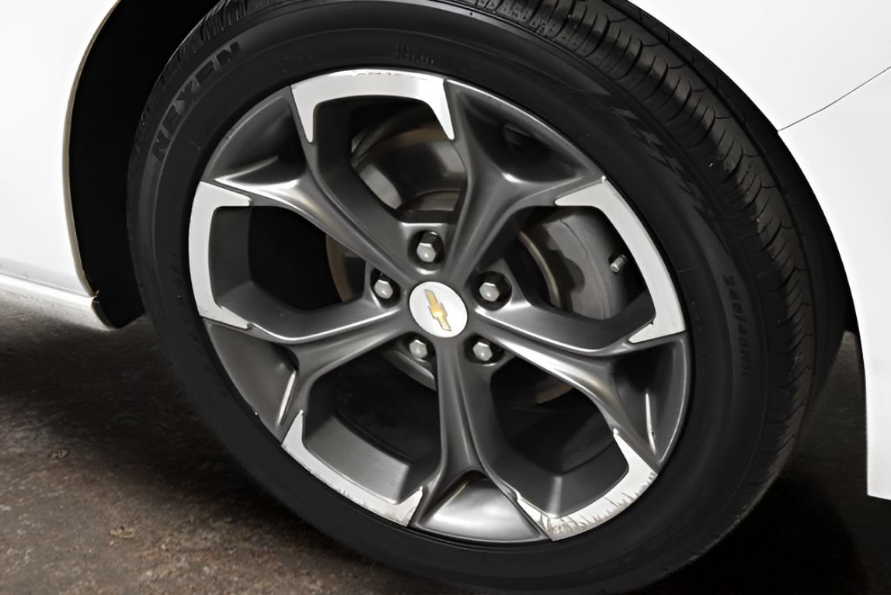 Used 2024 Chevrolet Malibu LT FWD image 6