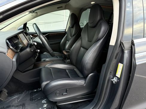 Used 2018 Tesla Model X 75D AWD/4WD image 13