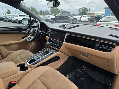 Used 2019 Porsche Macan AWD/4WD image 10