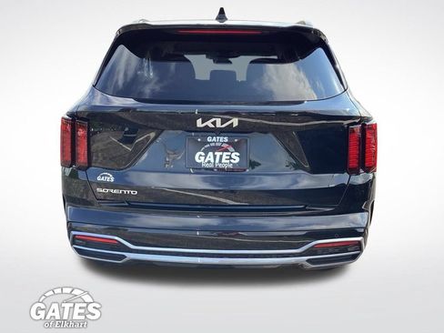 Used 2023 Kia Sorento S FWD image 9