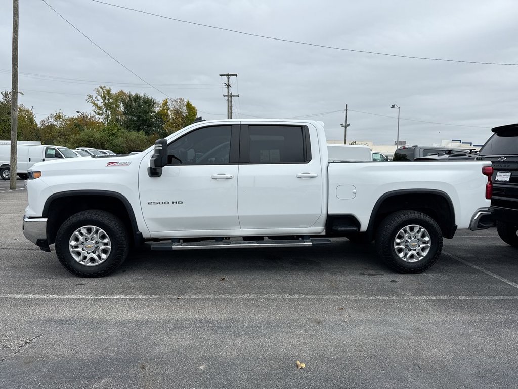 Used 2025 Chevrolet Silverado 2500 LT AWD/4WD image 2