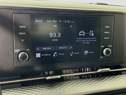 Used 2023 Kia Carnival LX image 14