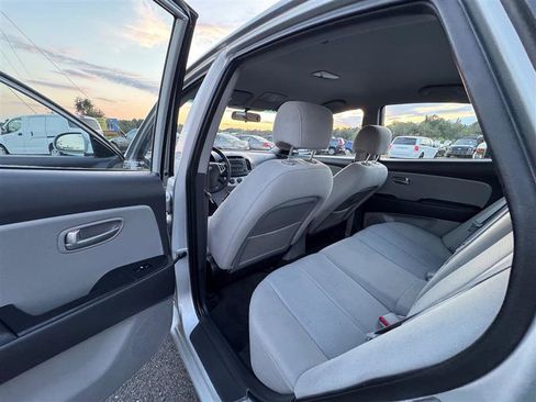 Used 2009 Hyundai Elantra GLS image 34