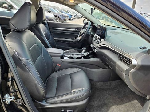 Used 2024 Nissan Altima 2.5 SL FWD image 21