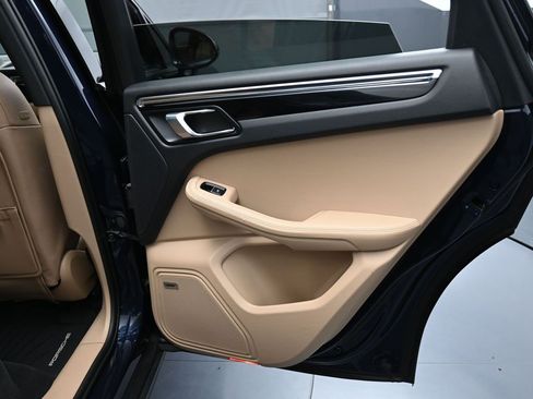 Certified 2023 Porsche Macan Turbo image 25