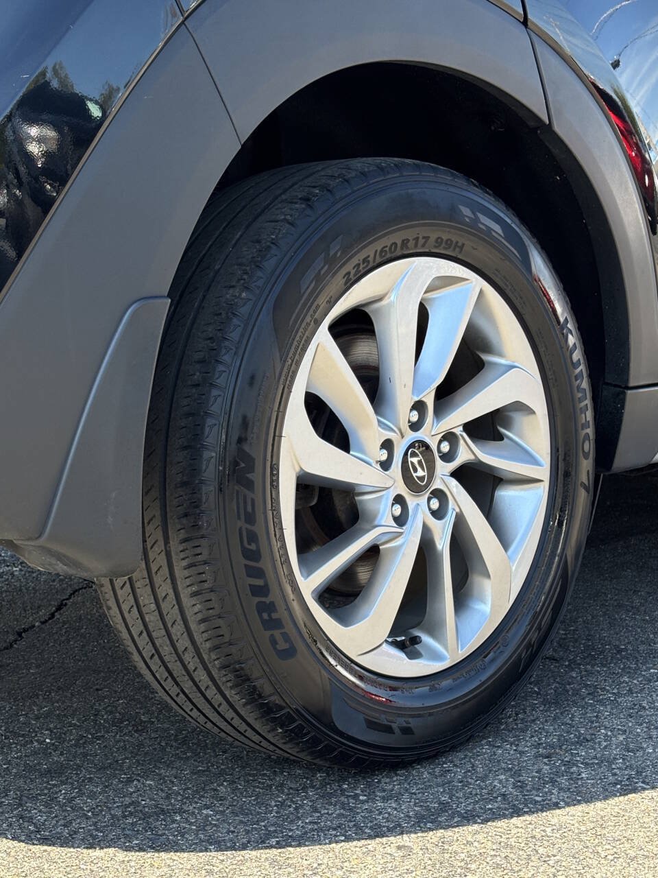 Used 2017 Hyundai Tucson SE Plus AWD/4WD image 32