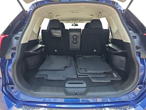 Used 2018 Nissan Rogue S AWD/4WD image 25