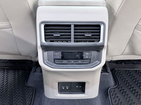 Used 2024 Volkswagen Atlas SE w/ Black Wheel Package AWD/4WD image 34
