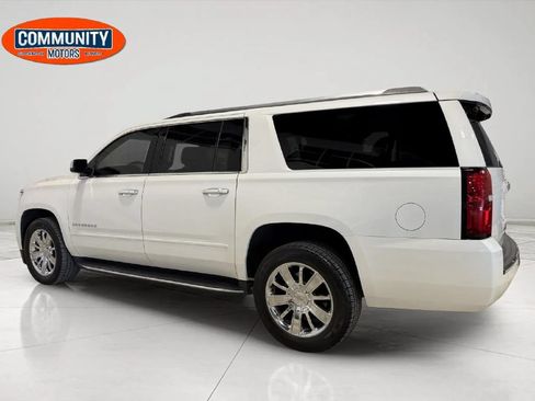 Used 2018 Chevrolet Suburban Premier AWD/4WD image 4