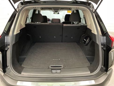 Used 2021 Nissan Rogue SV FWD image 24