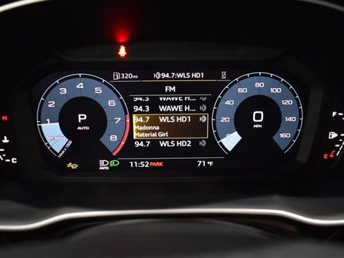 Used 2025 Audi Q3 2.0T Premium w/ Convenience Package AWD/4WD image 30
