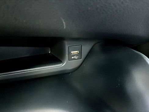 Used 2020 Toyota C-HR LE image 22