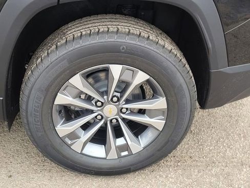 New 2026 Chevrolet Equinox LT image 4