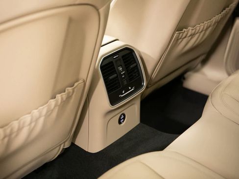 New 2026 Porsche Macan AWD/4WD image 35