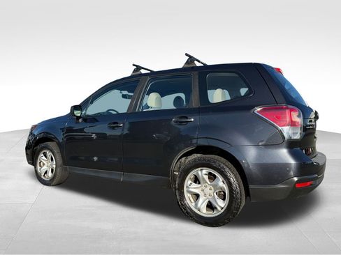 Used 2017 Subaru Forester 2.5i image 6