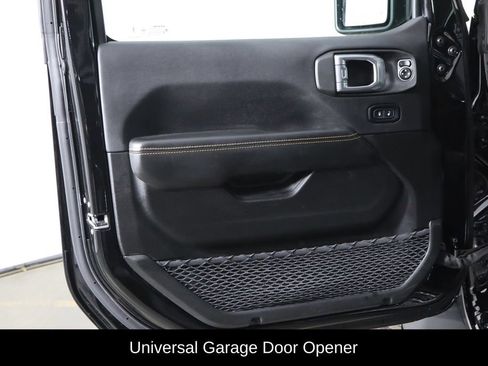 Used 2024 Jeep Wrangler Unlimited Sahara w/ Technology Group AWD/4WD image 19