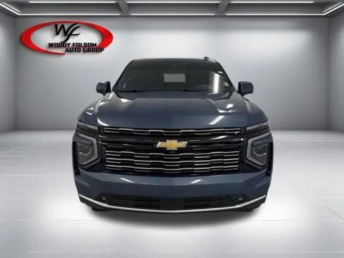 Used 2025 Chevrolet Tahoe High Country RWD image 2