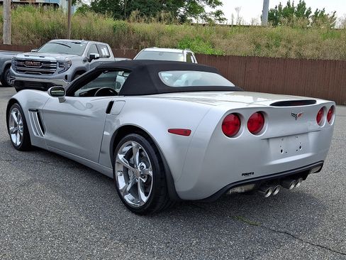 Used 2012 Chevrolet Corvette Grand Sport RWD image 9