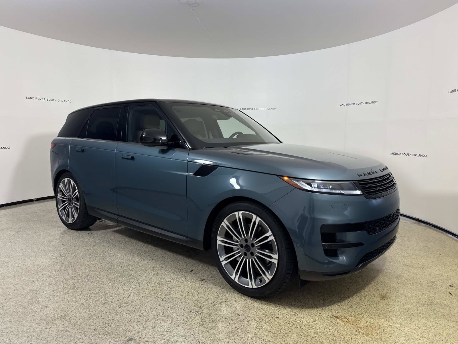 New 2027 Land Rover Range Rover Sport SE AWD/4WD image 7