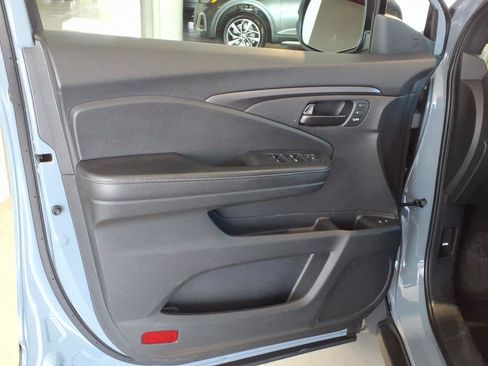 Used 2023 Honda Passport EX-L image 10