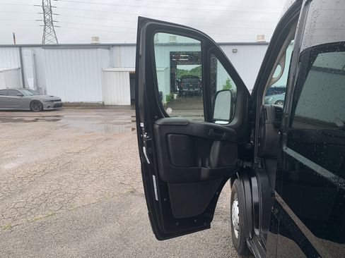 Used 2023 RAM ProMaster 2500 FWD image 14