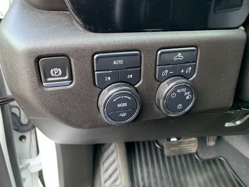 Certified 2024 Chevrolet Silverado 1500 LT AWD/4WD image 16