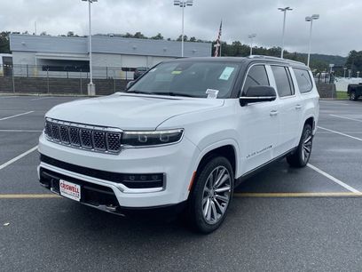 New 2024 Jeep Grand Wagoneer L 4WD w/ Rear Seat Video Group 1