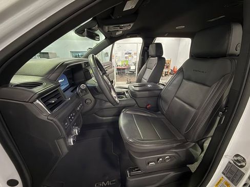 Certified 2024 GMC Yukon Denali image 10