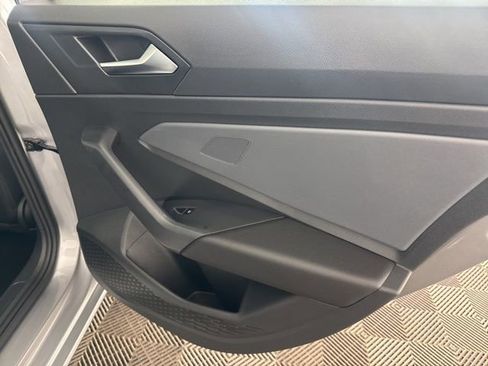 Used 2025 Volkswagen Jetta SE image 22