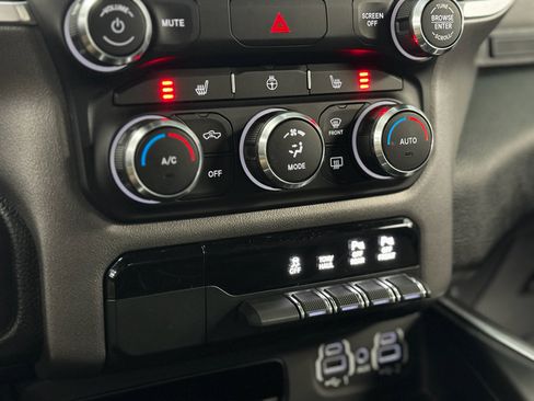 Used 2021 RAM 1500 Big Horn image 27