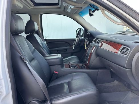 Used 2013 Chevrolet Tahoe LTZ image 23