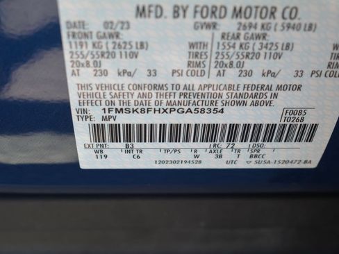 Used 2023 Ford Explorer Limited w/ Equipment Group 301A AWD/4WD image 31