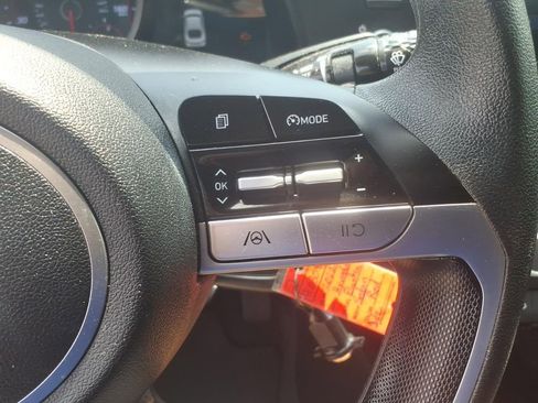 Used 2022 Hyundai Elantra SE w/ Cargo Package FWD image 20