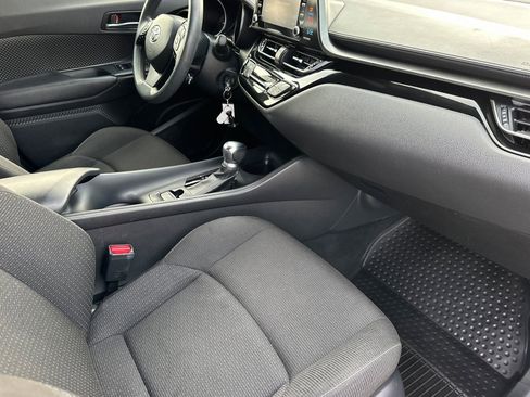 Certified 2019 Toyota C-HR LE image 15