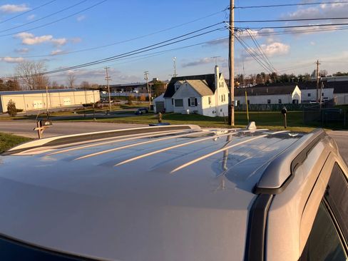 Used 2017 Ford Explorer XLT image 12