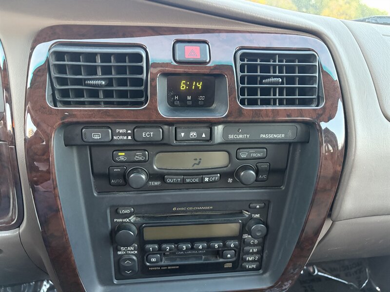 Used 2001 Toyota 4Runner Limited RWD image 16