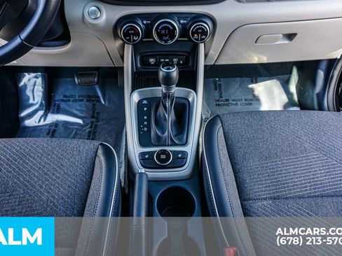 Used 2024 Hyundai Venue Limited image 40