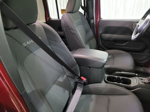 Used 2022 Jeep Wrangler Unlimited Sahara image 59