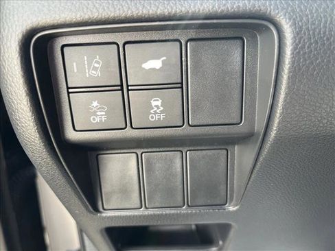 Used 2018 Honda CR-V Touring image 18
