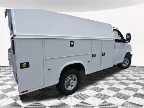 New 2025 Chevrolet Express 3500 w/ Power Convenience Package RWD image 21